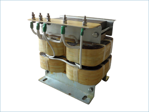 Single phase wire wound transformer (A)